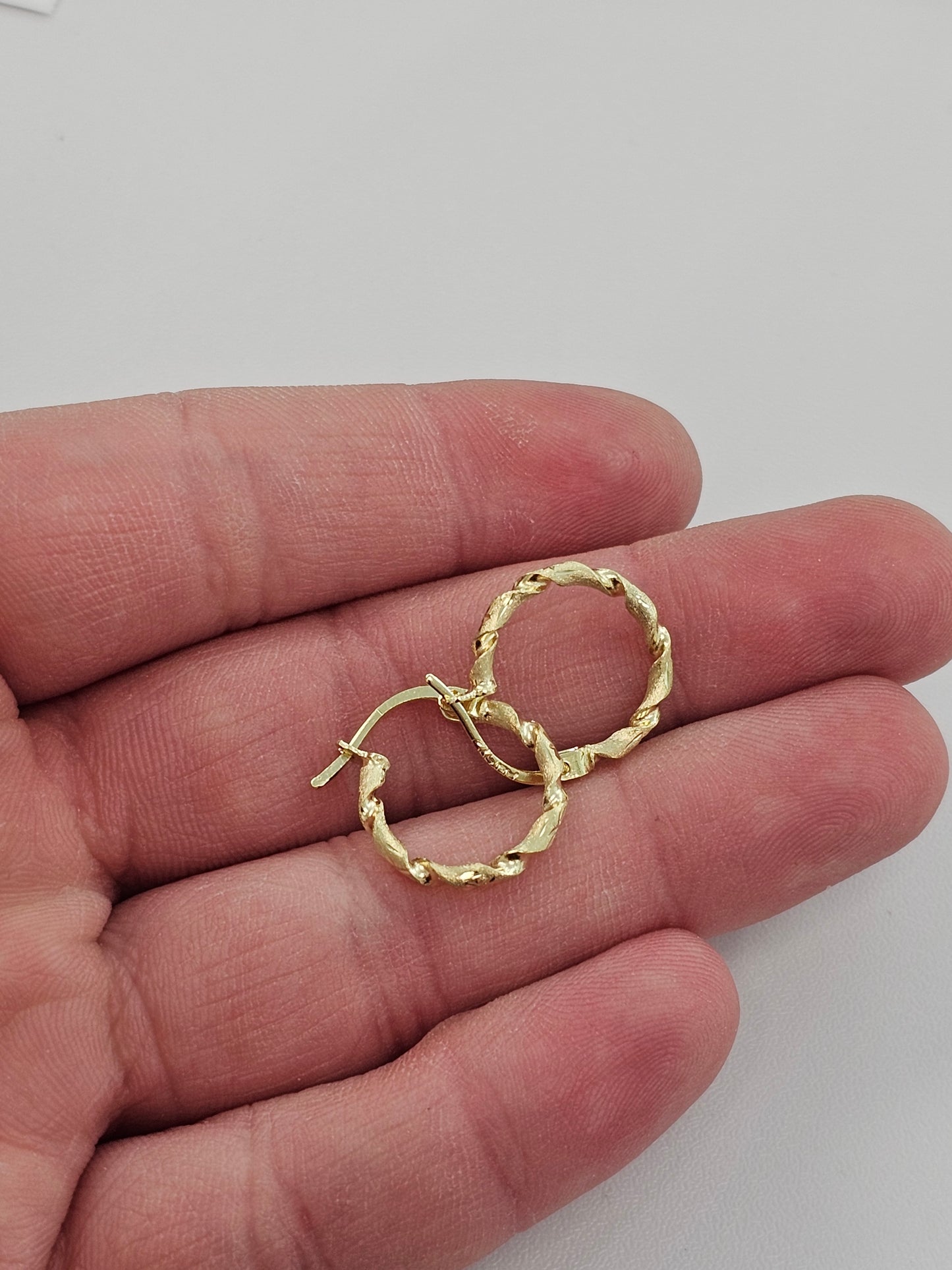 10kt Gold Kids Twist Hoop Earrings