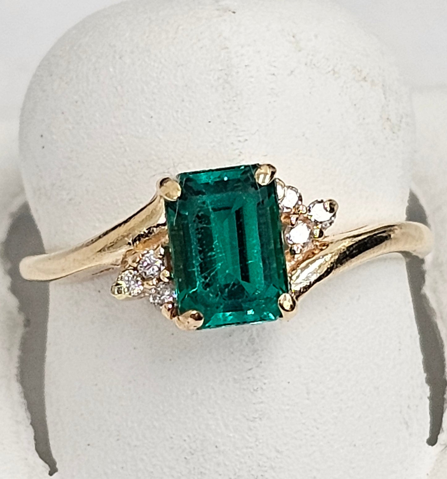 14kt Gold Emerald Cut Emerald Ring