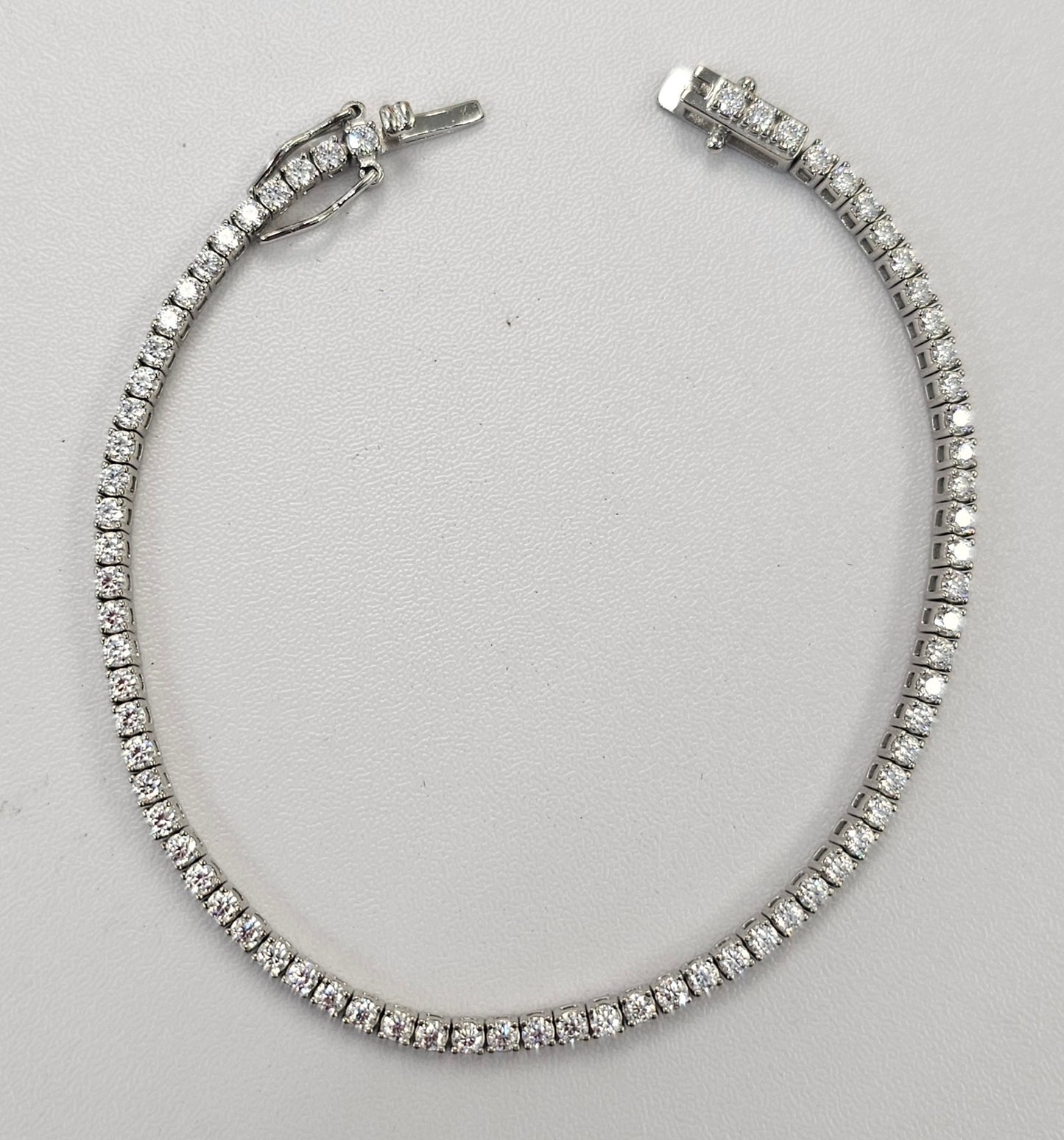 Silver VVS 2.19cttw Moissanite Tennis Bracelet