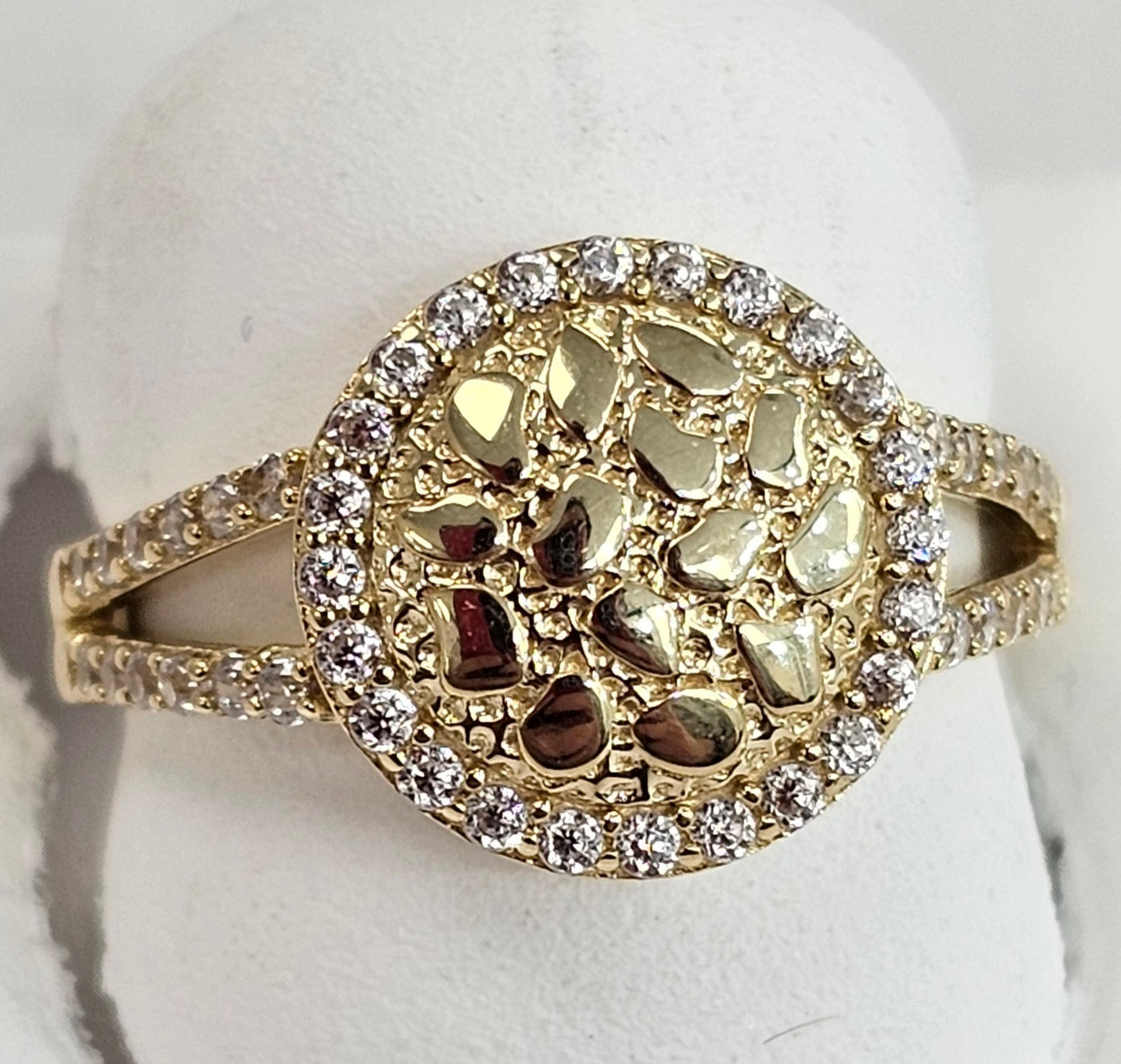 10kt Gold Circle Nugget Ring With Cubic Zirconia Stones