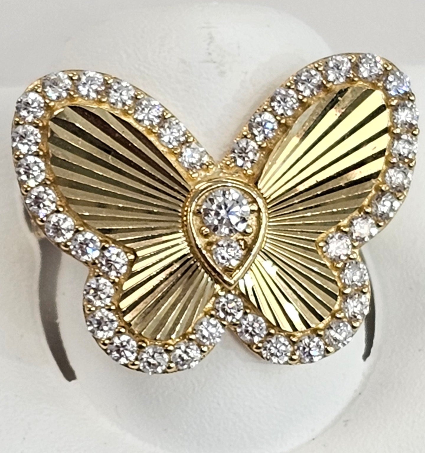 10kt Gold Fluted Texture Butterfly Ring