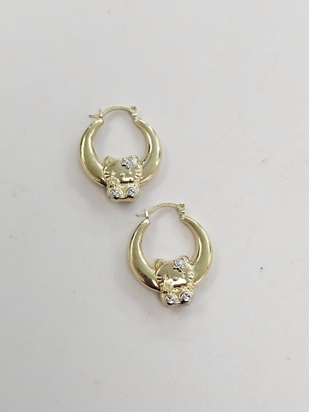 90/10 Kitty Hoop Earrings